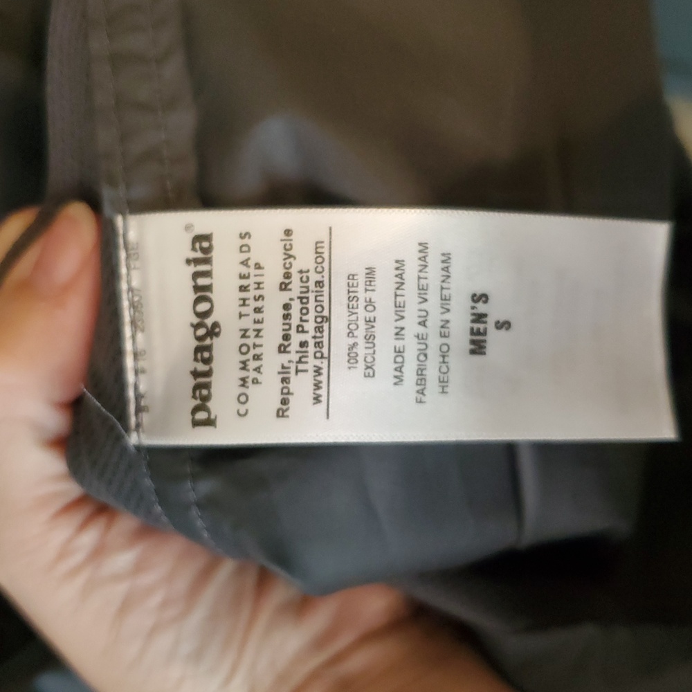 Patagonia Rain Jacket  Windbreaker Hooded Gray Full Zip Mens Size S - Picture 10 of 12